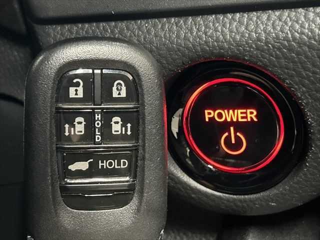 ステップワゴン ｅ：ＨＥＶスパーダ　６ヶ月走行無制限保証付き　１１．４型ナビ　ホンダセンシング　両側パワスラ　電動リア　ブラインドスポットモ二ター　禁煙車　ＭＴモード付　ハーフレザー　シートヒーター　ＥＴＣ２．０　フルセグ　ドラレコ（48枚目）