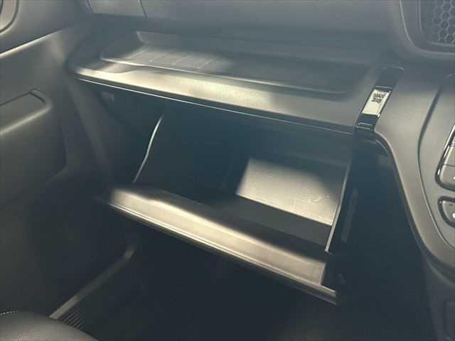 ステップワゴン ｅ：ＨＥＶスパーダ　６ヶ月走行無制限保証付き　１１．４型ナビ　ホンダセンシング　両側パワスラ　電動リア　ブラインドスポットモ二ター　禁煙車　ＭＴモード付　ハーフレザー　シートヒーター　ＥＴＣ２．０　フルセグ　ドラレコ（49枚目）