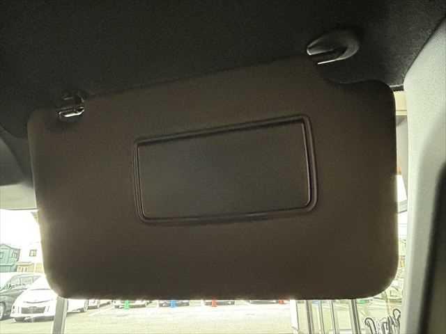 ステップワゴン ｅ：ＨＥＶスパーダ　６ヶ月走行無制限保証付き　１１．４型ナビ　ホンダセンシング　両側パワスラ　電動リア　ブラインドスポットモ二ター　禁煙車　ＭＴモード付　ハーフレザー　シートヒーター　ＥＴＣ２．０　フルセグ　ドラレコ（50枚目）