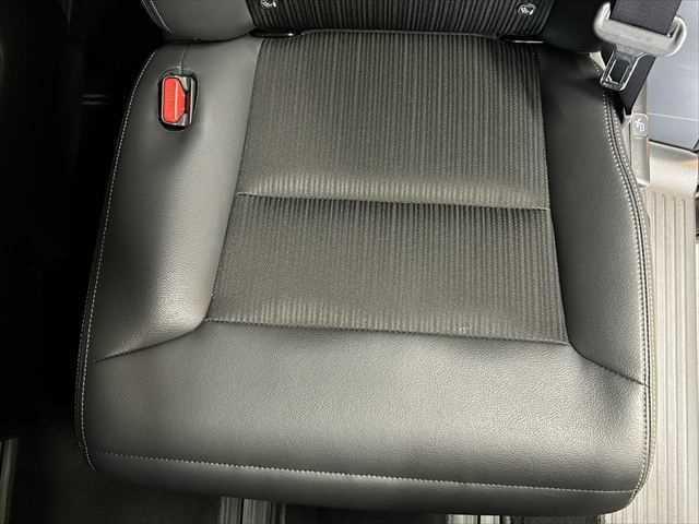 ステップワゴン ｅ：ＨＥＶスパーダ　６ヶ月走行無制限保証付き　１１．４型ナビ　ホンダセンシング　両側パワスラ　電動リア　ブラインドスポットモ二ター　禁煙車　ＭＴモード付　ハーフレザー　シートヒーター　ＥＴＣ２．０　フルセグ　ドラレコ（68枚目）