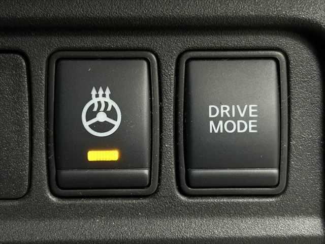 セレナ e-パワー ハイウェイスターV アーバンクロム 特別仕様車 後席モニター 10インチ純正ナビ プロパイロット 両側パワースライドドア 禁煙車 防水シート レーダークルーズコントロール 衝突軽減ブレーキ BSM アラウンドビューモニター(9枚目)