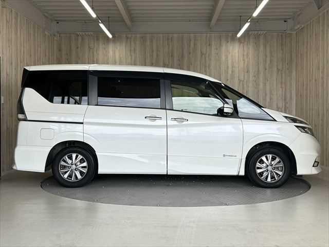 セレナ e-パワー ハイウェイスターV 後席モニター 9インチ純正ナビ プロパイロット パーキングアシスト 両側パワースライドドア 禁煙車 Bluetooth レーダークルーズコントロール 衝突軽減ブレーキ 障害物センサー アラウンドビュ(21枚目)