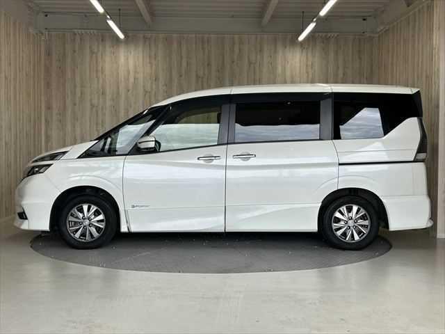 セレナ e-パワー ハイウェイスターV 後席モニター 9インチ純正ナビ プロパイロット パーキングアシスト 両側パワースライドドア 禁煙車 Bluetooth レーダークルーズコントロール 衝突軽減ブレーキ 障害物センサー アラウンドビュ(25枚目)