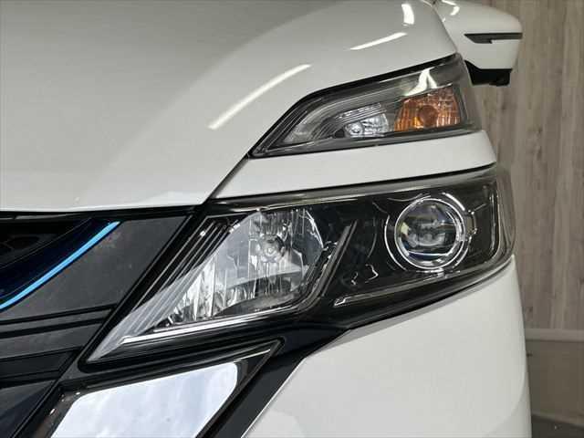 セレナ e-パワー ハイウェイスターV 後席モニター 9インチ純正ナビ プロパイロット パーキングアシスト 両側パワースライドドア 禁煙車 Bluetooth レーダークルーズコントロール 衝突軽減ブレーキ 障害物センサー アラウンドビュ(26枚目)