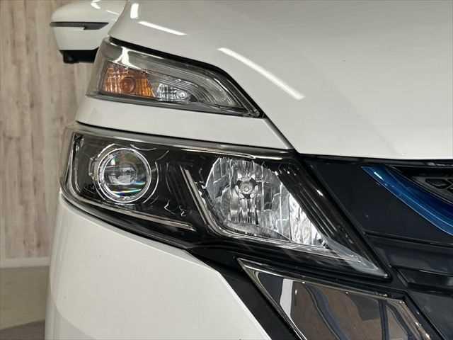 セレナ e-パワー ハイウェイスターV 後席モニター 9インチ純正ナビ プロパイロット パーキングアシスト 両側パワースライドドア 禁煙車 Bluetooth レーダークルーズコントロール 衝突軽減ブレーキ 障害物センサー アラウンドビュ(27枚目)