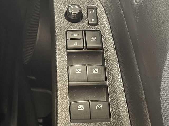 シエンタ Ｇ　トヨタセーフティセンス　禁煙車　ＬＥＤヘッドライト　両側パワースライドドア　バックカメラ　純正ＳＤナビ　キャンセラー付フルセグＴＶ　衝突軽減ブレーキ　ＣＤ・ＤＶＤ再生　Ｂｌｕｅｔｏｏｔｈ　スマートキー（9枚目）