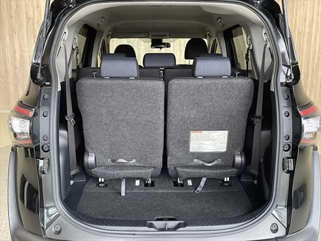 シエンタ Ｇ　トヨタセーフティセンス　禁煙車　ＬＥＤヘッドライト　両側パワースライドドア　バックカメラ　純正ＳＤナビ　キャンセラー付フルセグＴＶ　衝突軽減ブレーキ　ＣＤ・ＤＶＤ再生　Ｂｌｕｅｔｏｏｔｈ　スマートキー（13枚目）