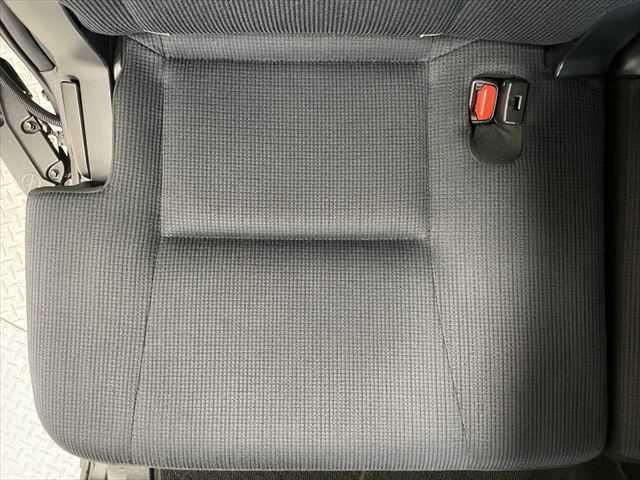 シエンタ Ｇ　トヨタセーフティセンス　禁煙車　ＬＥＤヘッドライト　両側パワースライドドア　バックカメラ　純正ＳＤナビ　キャンセラー付フルセグＴＶ　衝突軽減ブレーキ　ＣＤ・ＤＶＤ再生　Ｂｌｕｅｔｏｏｔｈ　スマートキー（58枚目）