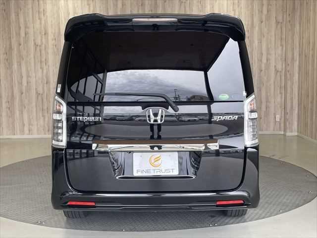 ステップワゴンスパーダ Ｚ　クールスピリット　ユーザー買取車　後期　両側パワースライドドア　純正ＨＤＤナビ　ＤＶＤ再生　フルセグＴＶ　クルーズコントロール　禁煙車　ドライブレコーダー　ＥＴＣ　オートエアコン　バックカメラ（20枚目）