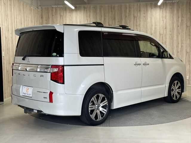 デリカD:5 アーバンギア G パワーパッケージ 純正10型ナビ 後席モニター 全方位カメラ E-アシスト 8人乗 4WD 禁煙車 レーダークルーズコントロール 衝突軽減ブレーキ レーンキープアシスト オートエアコン Wエアコン シートヒーター(21枚目)