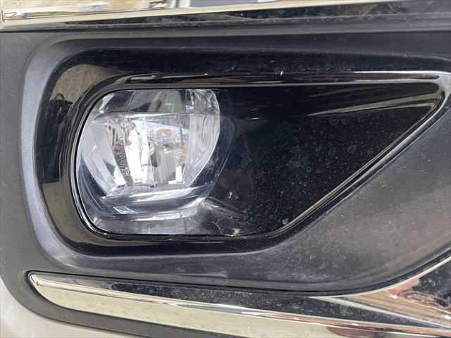 デリカD:5 アーバンギア G パワーパッケージ 純正10型ナビ 後席モニター 全方位カメラ E-アシスト 8人乗 4WD 禁煙車 レーダークルーズコントロール 衝突軽減ブレーキ レーンキープアシスト オートエアコン Wエアコン シートヒーター(26枚目)