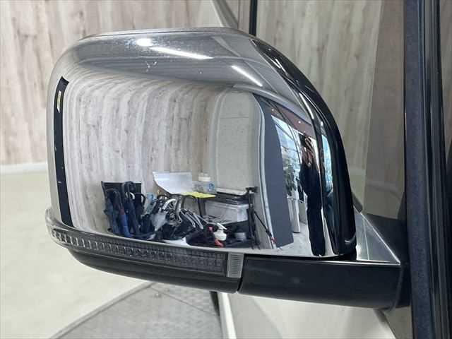 デリカD:5 アーバンギア G パワーパッケージ 純正10型ナビ 後席モニター 全方位カメラ E-アシスト 8人乗 4WD 禁煙車 レーダークルーズコントロール 衝突軽減ブレーキ レーンキープアシスト オートエアコン Wエアコン シートヒーター(28枚目)