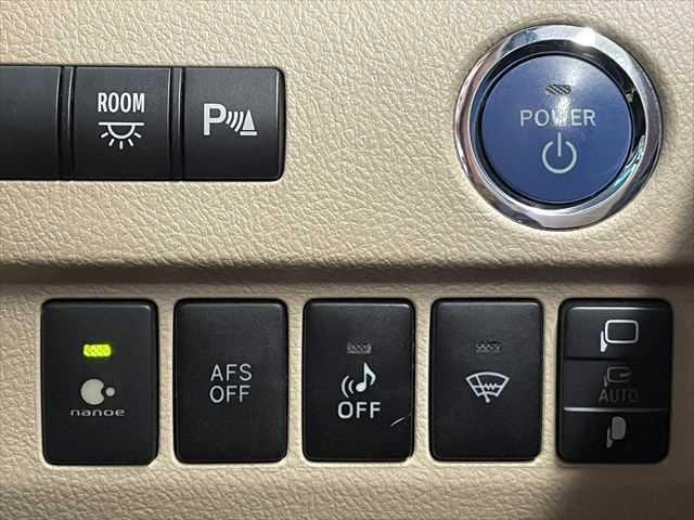 ヴェルファイアハイブリッド V 6ヶ月走行無制限保証付き Wサンルーフ 純正8型ナビ 両側パワースライドドア 電動リアゲート 寒冷地仕様 禁煙車 バックカメラ オットマン Wエアコン ETC 純正16インチアルミホイール クルコン(6枚目)