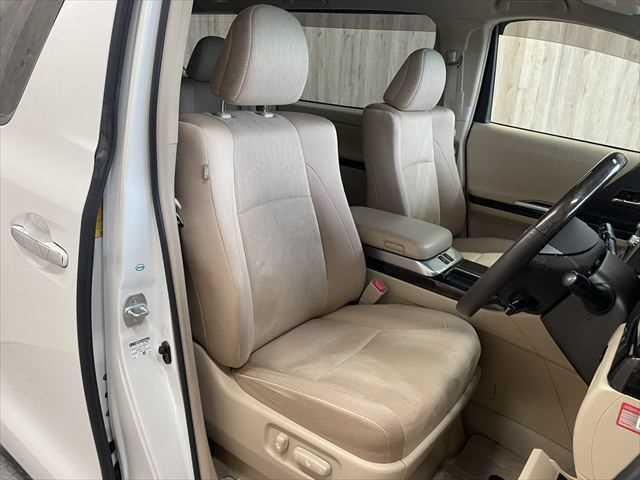 ヴェルファイアハイブリッド V 6ヶ月走行無制限保証付き Wサンルーフ 純正8型ナビ 両側パワースライドドア 電動リアゲート 寒冷地仕様 禁煙車 バックカメラ オットマン Wエアコン ETC 純正16インチアルミホイール クルコン(8枚目)