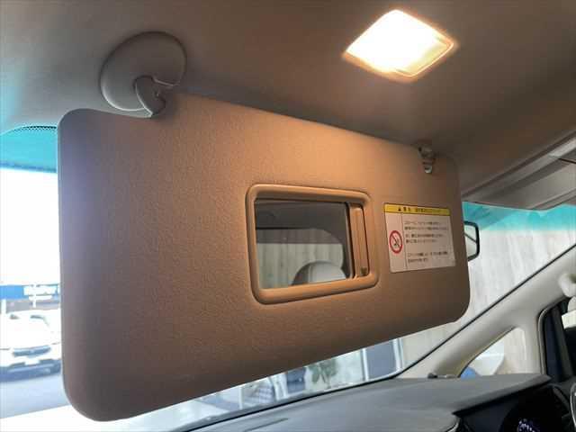 ヴェルファイアハイブリッド V 6ヶ月走行無制限保証付き Wサンルーフ 純正8型ナビ 両側パワースライドドア 電動リアゲート 寒冷地仕様 禁煙車 バックカメラ オットマン Wエアコン ETC 純正16インチアルミホイール クルコン(53枚目)