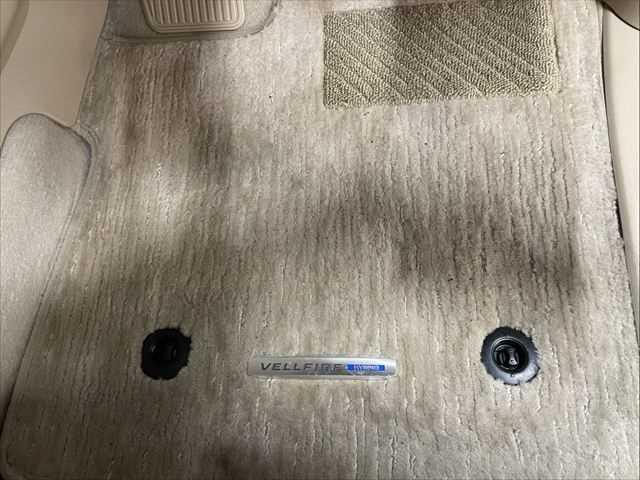 ヴェルファイアハイブリッド V 6ヶ月走行無制限保証付き Wサンルーフ 純正8型ナビ 両側パワースライドドア 電動リアゲート 寒冷地仕様 禁煙車 バックカメラ オットマン Wエアコン ETC 純正16インチアルミホイール クルコン(54枚目)