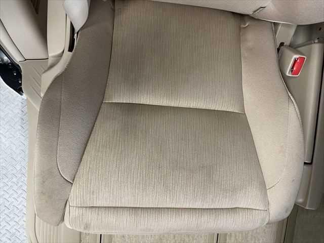 ヴェルファイアハイブリッド V 6ヶ月走行無制限保証付き Wサンルーフ 純正8型ナビ 両側パワースライドドア 電動リアゲート 寒冷地仕様 禁煙車 バックカメラ オットマン Wエアコン ETC 純正16インチアルミホイール クルコン(61枚目)