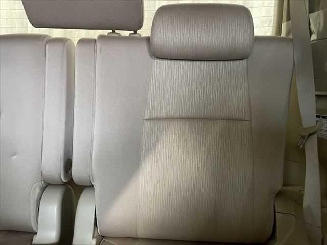 ヴェルファイアハイブリッド V 6ヶ月走行無制限保証付き Wサンルーフ 純正8型ナビ 両側パワースライドドア 電動リアゲート 寒冷地仕様 禁煙車 バックカメラ オットマン Wエアコン ETC 純正16インチアルミホイール クルコン(70枚目)