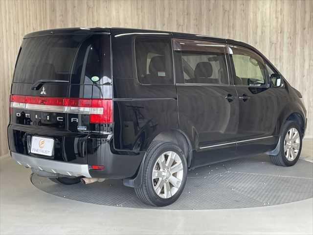 デリカD:5 D パワーパッケージ ディーゼル 4WD HDDナビ 両側パワースライドドア HIDヘッドライト 禁煙車 クルーズコントロール バックカメラ オートエアコン Wエアコン シートヒーター Bluetooth フルセグTV(19枚目)