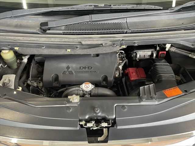 デリカD:5 D パワーパッケージ ディーゼル 4WD HDDナビ 両側パワースライドドア HIDヘッドライト 禁煙車 クルーズコントロール バックカメラ オートエアコン Wエアコン シートヒーター Bluetooth フルセグTV(35枚目)