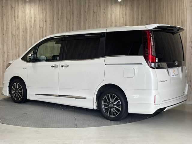 エスクァイア ハイブリッドGi プレミアムパッケージ 6ヶ月走行無制限保証付き モデリスタフルエアロ 11インチBIGX トヨタセーフティセンス 両側パワースライドドア LEDヘッドライト 禁煙車 クルコン バックカメラ 純正16型ナビ ETC スマキー(21枚目)