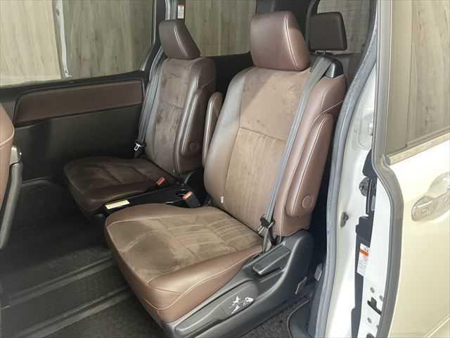 エスクァイア ハイブリッドGi プレミアムパッケージ 6ヶ月走行無制限保証付き モデリスタフルエアロ 11インチBIGX トヨタセーフティセンス 両側パワースライドドア LEDヘッドライト 禁煙車 クルコン バックカメラ 純正16型ナビ ETC スマキー(37枚目)