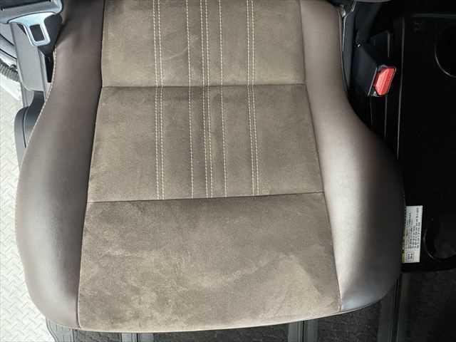 エスクァイア ハイブリッドGi プレミアムパッケージ 6ヶ月走行無制限保証付き モデリスタフルエアロ 11インチBIGX トヨタセーフティセンス 両側パワースライドドア LEDヘッドライト 禁煙車 クルコン バックカメラ 純正16型ナビ ETC スマキー(59枚目)