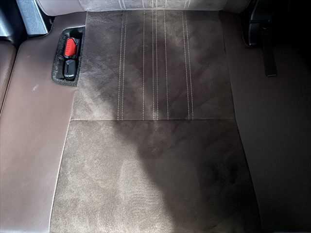 エスクァイア ハイブリッドGi プレミアムパッケージ 6ヶ月走行無制限保証付き モデリスタフルエアロ 11インチBIGX トヨタセーフティセンス 両側パワースライドドア LEDヘッドライト 禁煙車 クルコン バックカメラ 純正16型ナビ ETC スマキー(69枚目)