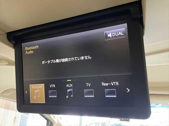 アルファードハイブリッド G 禁煙車 サンルーフ リアエンター JBLサウンド パノラミックビューM プリクラッシュS 禁煙車 両側電動スライド 衝突軽減ブレーキ レーダークルコン パワーバックドア ETC 4WD ドラレコ(7枚目)