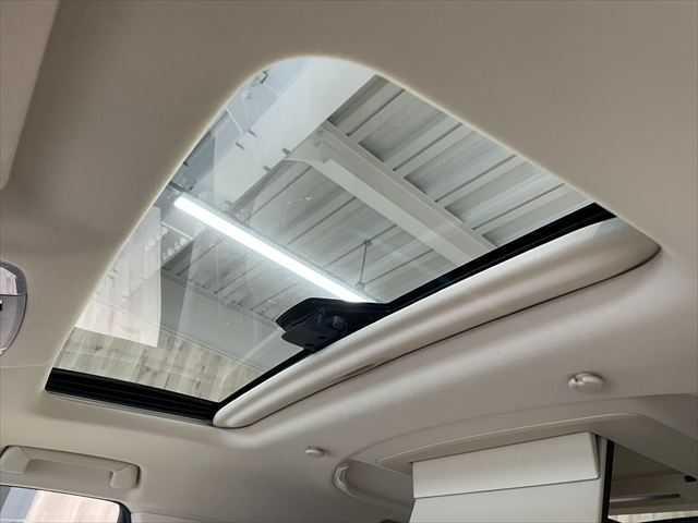 アルファードハイブリッド G 禁煙車 サンルーフ リアエンター JBLサウンド パノラミックビューM プリクラッシュS 禁煙車 両側電動スライド 衝突軽減ブレーキ レーダークルコン パワーバックドア ETC 4WD ドラレコ(9枚目)