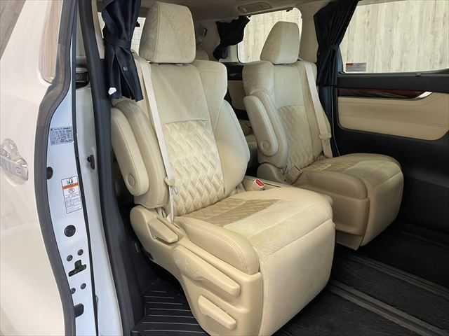 アルファードハイブリッド G 禁煙車 サンルーフ リアエンター JBLサウンド パノラミックビューM プリクラッシュS 禁煙車 両側電動スライド 衝突軽減ブレーキ レーダークルコン パワーバックドア ETC 4WD ドラレコ(13枚目)