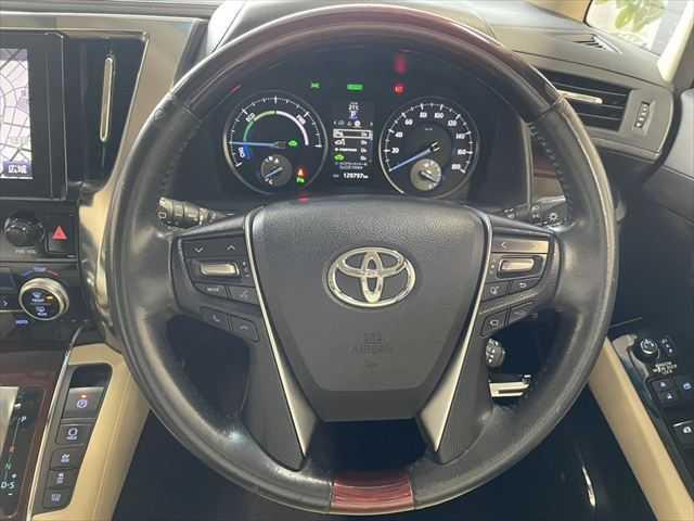 アルファードハイブリッド G 禁煙車 サンルーフ リアエンター JBLサウンド パノラミックビューM プリクラッシュS 禁煙車 両側電動スライド 衝突軽減ブレーキ レーダークルコン パワーバックドア ETC 4WD ドラレコ(16枚目)