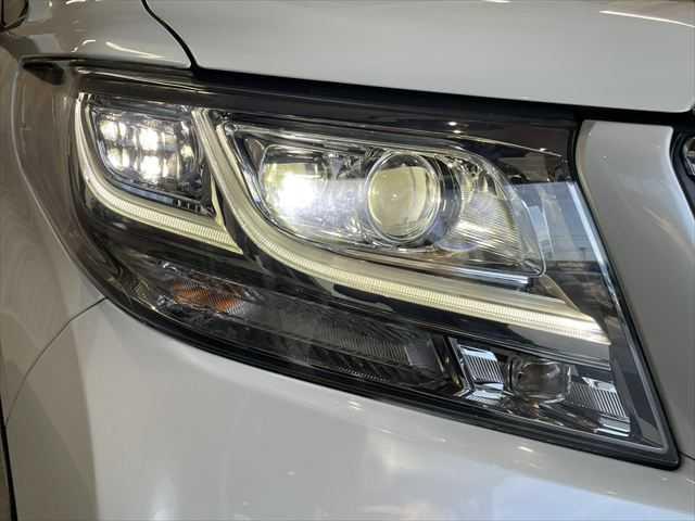 アルファードハイブリッド G 禁煙車 サンルーフ リアエンター JBLサウンド パノラミックビューM プリクラッシュS 禁煙車 両側電動スライド 衝突軽減ブレーキ レーダークルコン パワーバックドア ETC 4WD ドラレコ(17枚目)