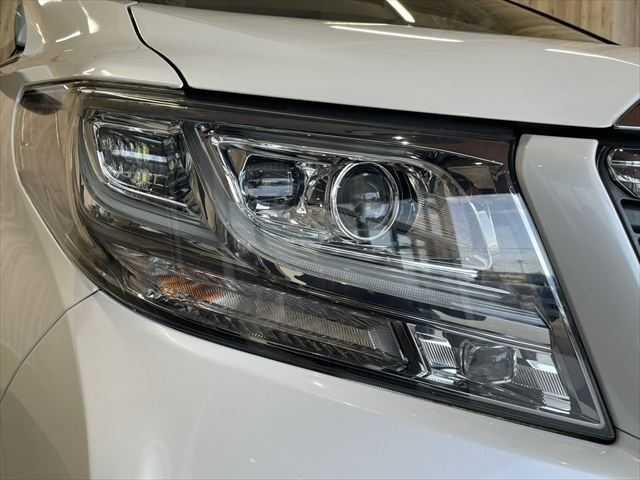 アルファードハイブリッド G 禁煙車 サンルーフ リアエンター JBLサウンド パノラミックビューM プリクラッシュS 禁煙車 両側電動スライド 衝突軽減ブレーキ レーダークルコン パワーバックドア ETC 4WD ドラレコ(26枚目)