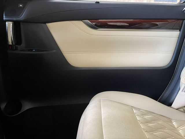 アルファードハイブリッド G 禁煙車 サンルーフ リアエンター JBLサウンド パノラミックビューM プリクラッシュS 禁煙車 両側電動スライド 衝突軽減ブレーキ レーダークルコン パワーバックドア ETC 4WD ドラレコ(59枚目)