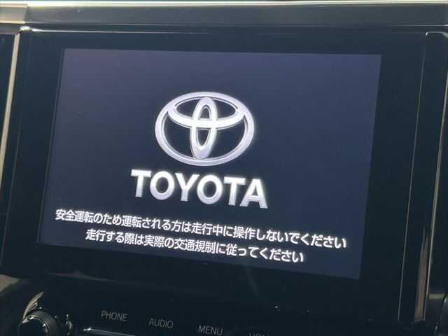 アルファード ２．５Ｓ　タイプゴールド　後期型　３眼ＬＥＤヘッドライト　９インチディスプレイオーディオＴＶ・ナビ　両側電動スライド　トヨタセーフティセンス　禁煙車　バックカメラ　オートマチックハイビーム　電動リアゲート　ハーフレザーシート（4枚目）
