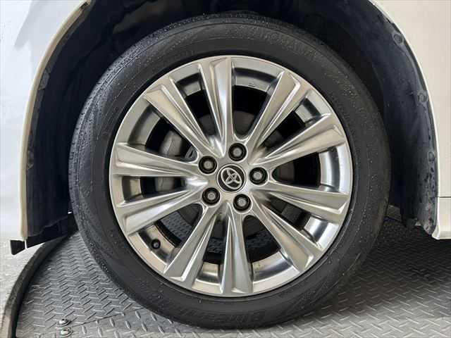 アルファード ２．５Ｓ　タイプゴールド　後期型　３眼ＬＥＤヘッドライト　９インチディスプレイオーディオＴＶ・ナビ　両側電動スライド　トヨタセーフティセンス　禁煙車　バックカメラ　オートマチックハイビーム　電動リアゲート　ハーフレザーシート（34枚目）