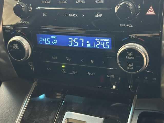 アルファード ２．５Ｓ　タイプゴールド　後期型　３眼ＬＥＤヘッドライト　９インチディスプレイオーディオＴＶ・ナビ　両側電動スライド　トヨタセーフティセンス　禁煙車　バックカメラ　オートマチックハイビーム　電動リアゲート　ハーフレザーシート（42枚目）