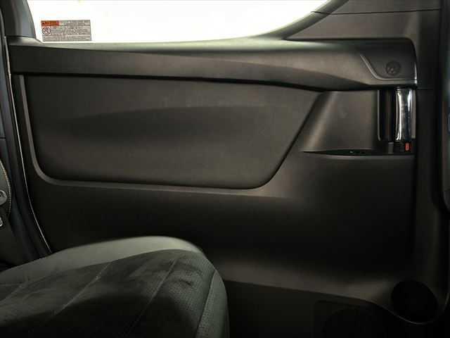 アルファード ２．５Ｓ　タイプゴールド　後期型　３眼ＬＥＤヘッドライト　９インチディスプレイオーディオＴＶ・ナビ　両側電動スライド　トヨタセーフティセンス　禁煙車　バックカメラ　オートマチックハイビーム　電動リアゲート　ハーフレザーシート（68枚目）