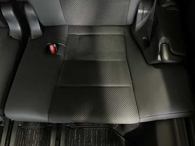 アルファード ２．５Ｓ　タイプゴールド　後期型　３眼ＬＥＤヘッドライト　９インチディスプレイオーディオＴＶ・ナビ　両側電動スライド　トヨタセーフティセンス　禁煙車　バックカメラ　オートマチックハイビーム　電動リアゲート　ハーフレザーシート（72枚目）