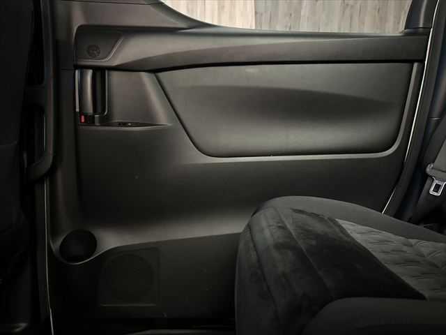 アルファード ２．５Ｓ　禁煙車　Ｗサンルーフ　モデリスタフルエアロ　１２．８インチフリップダウンモニター　１１型ＢＩＧＸ　マルチフォルケッタ２０ＡＷ　　トヨタセーフティセンス　レーダークルーズコントロール　両側電動スライド（59枚目）