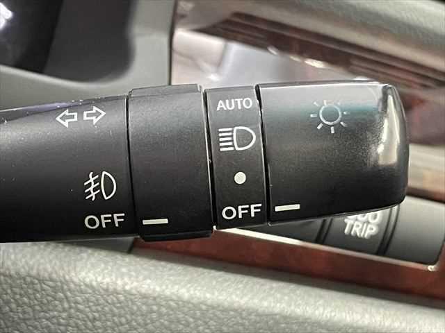 ヴェルファイア 2.4Z 禁煙車 後期モデル フリップダウンモニター 純正イ8ンチナビ 両側パワースライドドア HIDヘッドライト バックカメラ 純正18インチAW ETC スマートキー Bluetooth(41枚目)