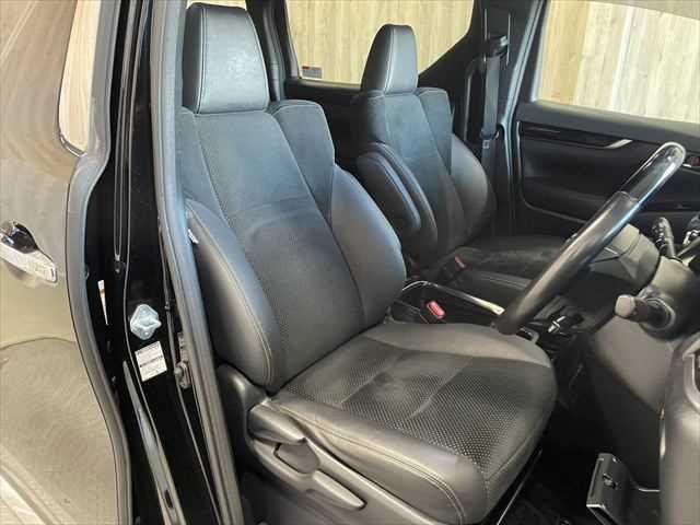 アルファード 2.5S タイプゴールド 禁煙車 12インチ後席モニター モデリスタフルエアロ 9インチディスプレイオーディオTV・DVD・ナビ機能 三眼LEDヘッド 電動リアゲート フルセグTV ハーフレザー 両側電動スライド 衝突軽減(10枚目)