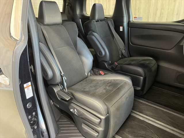 アルファード 2.5S タイプゴールド 禁煙車 12インチ後席モニター モデリスタフルエアロ 9インチディスプレイオーディオTV・DVD・ナビ機能 三眼LEDヘッド 電動リアゲート フルセグTV ハーフレザー 両側電動スライド 衝突軽減(11枚目)