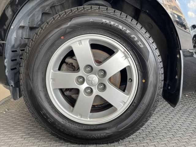 デリカD:5 Gパワーパッケージ 両側電動スライドドア HIDヘッドライト フルセグTV バックカメラ 禁煙車 ETC オートクルーズコントロール ブルートゥース CD/DVD再生 スマートキー プッシュスタート 純正16インチアルミ(30枚目)