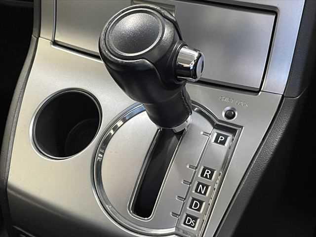 デリカD:5 Gパワーパッケージ 両側電動スライドドア HIDヘッドライト フルセグTV バックカメラ 禁煙車 ETC オートクルーズコントロール ブルートゥース CD/DVD再生 スマートキー プッシュスタート 純正16インチアルミ(39枚目)