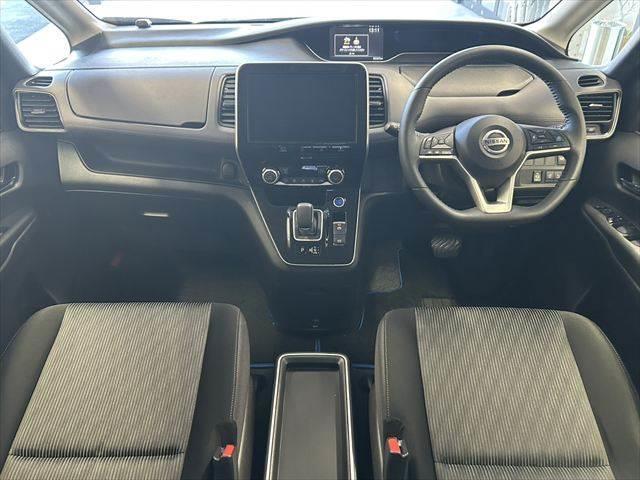 セレナ e-POWER ハイウェイスターV 後期 純正10インチナビ デジタルインナーミラー プロパイロット 全周囲カメラ 禁煙車 ドライブレコーダー 衝突軽減ブレーキ コーナーセンサー BSM オートエアコン Wエアコン(3枚目)