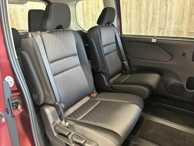 セレナ e-POWER ハイウェイスターV 後期 純正10インチナビ デジタルインナーミラー プロパイロット 全周囲カメラ 禁煙車 ドライブレコーダー 衝突軽減ブレーキ コーナーセンサー BSM オートエアコン Wエアコン(11枚目)