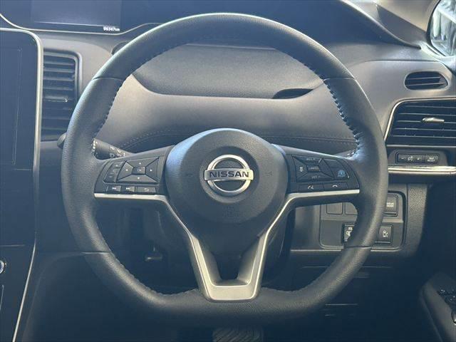 セレナ e-POWER ハイウェイスターV 後期 純正10インチナビ デジタルインナーミラー プロパイロット 全周囲カメラ 禁煙車 ドライブレコーダー 衝突軽減ブレーキ コーナーセンサー BSM オートエアコン Wエアコン(14枚目)