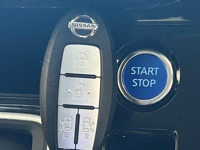 セレナ e-POWER ハイウェイスターV 後期 純正10インチナビ デジタルインナーミラー プロパイロット 全周囲カメラ 禁煙車 ドライブレコーダー 衝突軽減ブレーキ コーナーセンサー BSM オートエアコン Wエアコン(48枚目)